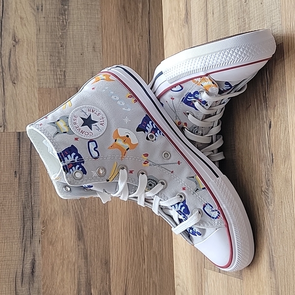 Converse High Top Brand new size junior 6=size women's 8. - Picture 7 of 13